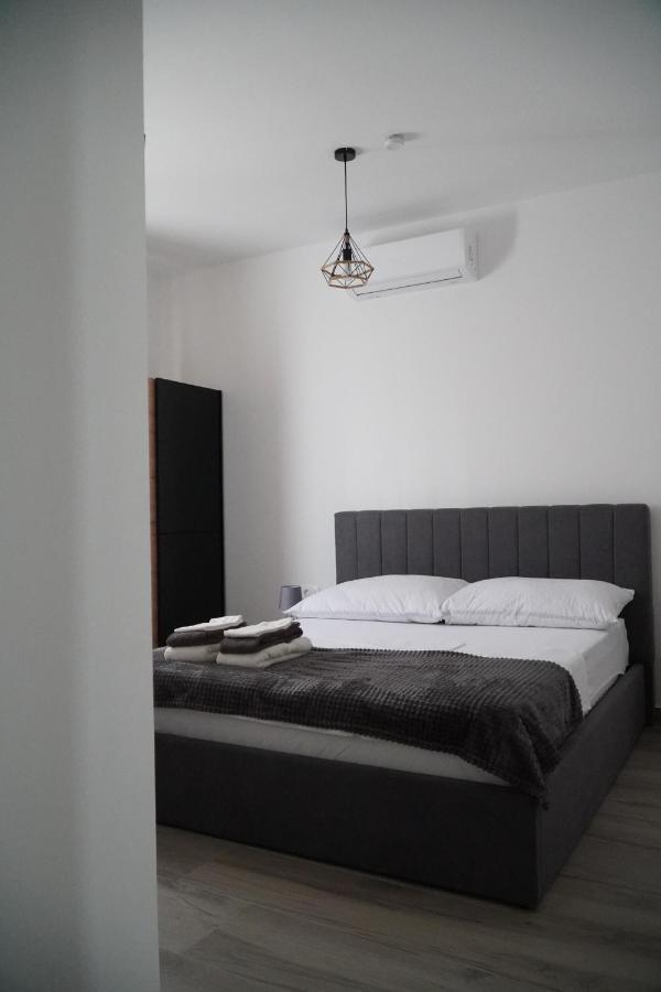 Fjaka Apartments & Rooms Šibenik Habitación foto